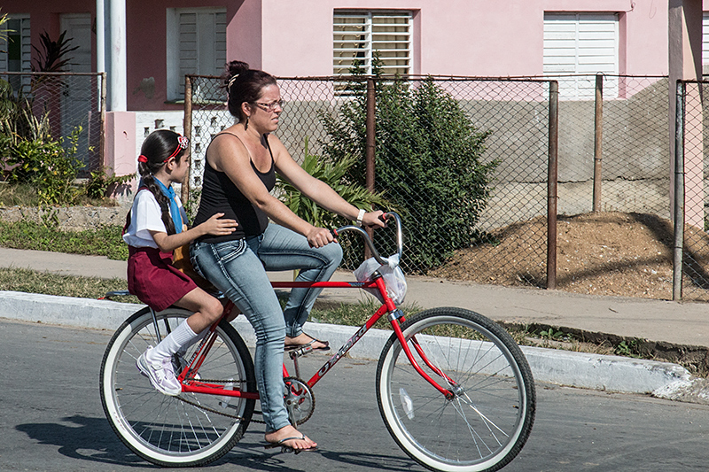 Bicycling Home From School, Carretera Central de Cuba