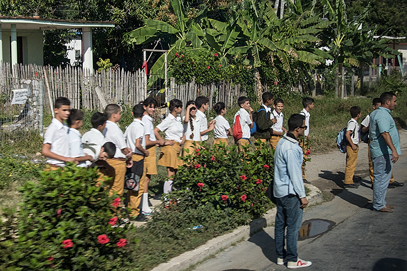 School Children on the Way Home, Carretera Central de Cuba